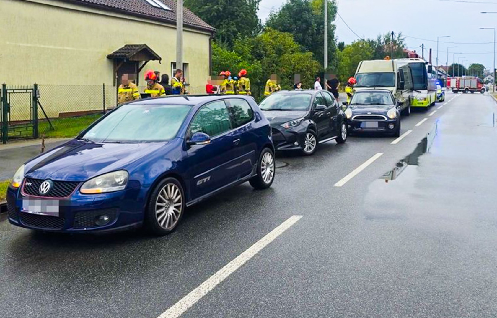 Zderzenie pięciu pojazdów na ulicy Rybnickiej - komunikat policji
