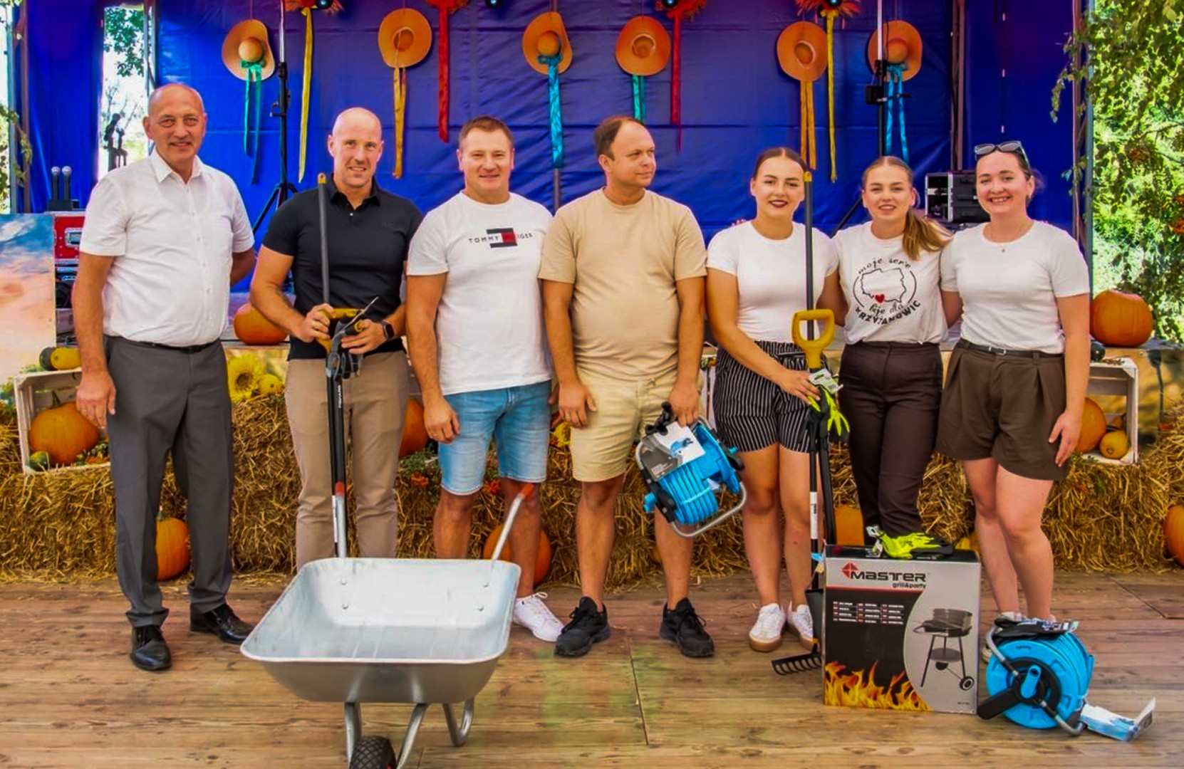 Opony, woda i bela słomy. W Krzyżanowicach wybrano Super Farmerów Dożynek