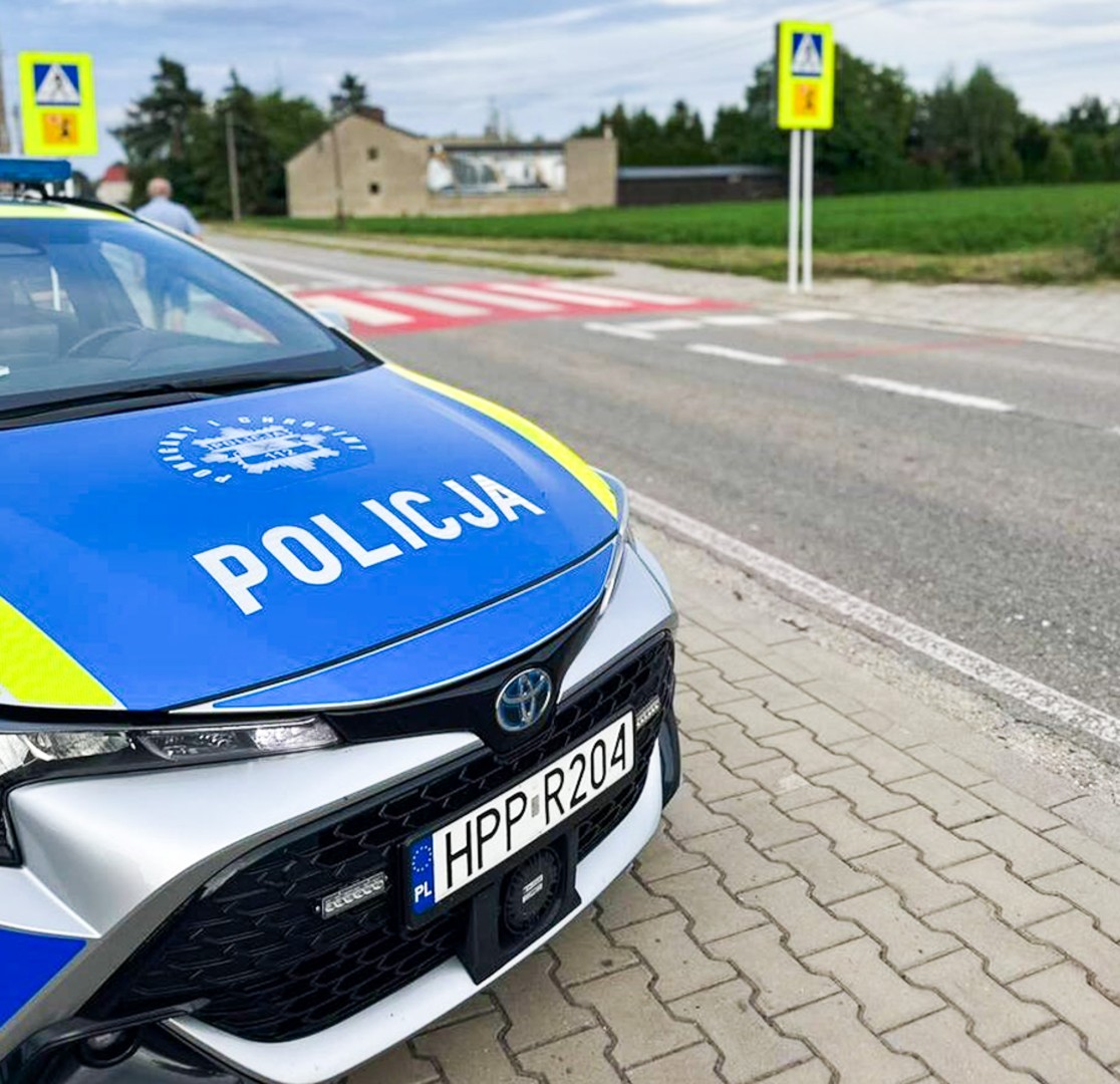 Policjanci kontrolują przejścia. Trwa akcja Bezpieczny Pieszy