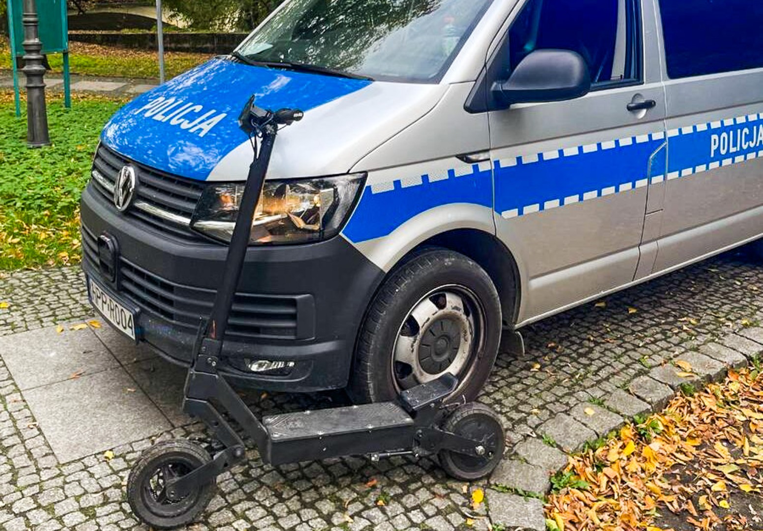 12-latek na hulajnodze elektrycznej bez wymaganych uprawnień. Sprawa trafi do sądu rodzinnego