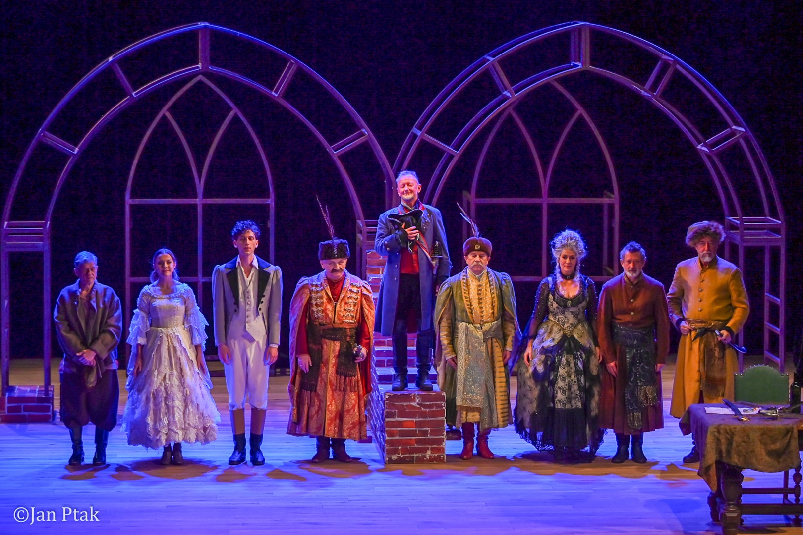 ZEMSTA Aleksandra Fredry wróciła na scenę. Klasyka polskiej komedii w wykonaniu Teatru Klasyki Polskiej