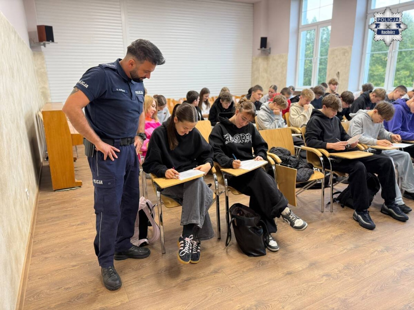 Hejt, stereotypy i przemoc w sieci. Raciborscy policjanci rozmawiali z młodzieżą