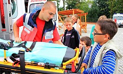 Zamkowe zuchy na spotkaniu z ratownikami medycznymi - Serwis informacyjny z Raciborza - naszraciborz.pl
