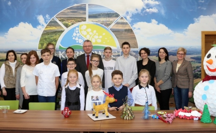 Finał Konkursu ekologicznego Drugie życie odpadu - czyli ozdoba świąteczna wykonana z odpadów - Serwis informacyjny z Raciborza - naszraciborz.pl