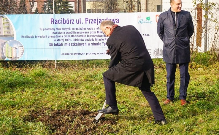 800 drzew na 800 lat - komitet da wytyczne do nasadzeń - Serwis informacyjny z Raciborza - naszraciborz.pl