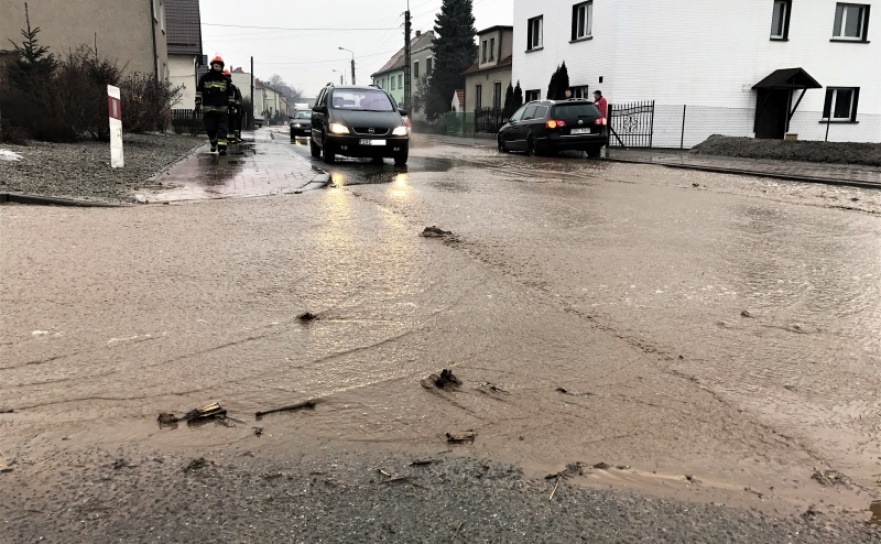 Radny interpeluje w sprawie zalewania Głubczyckiej i Spółdzielczej. Prezydent odpowiada - Serwis informacyjny z Raciborza - naszraciborz.pl