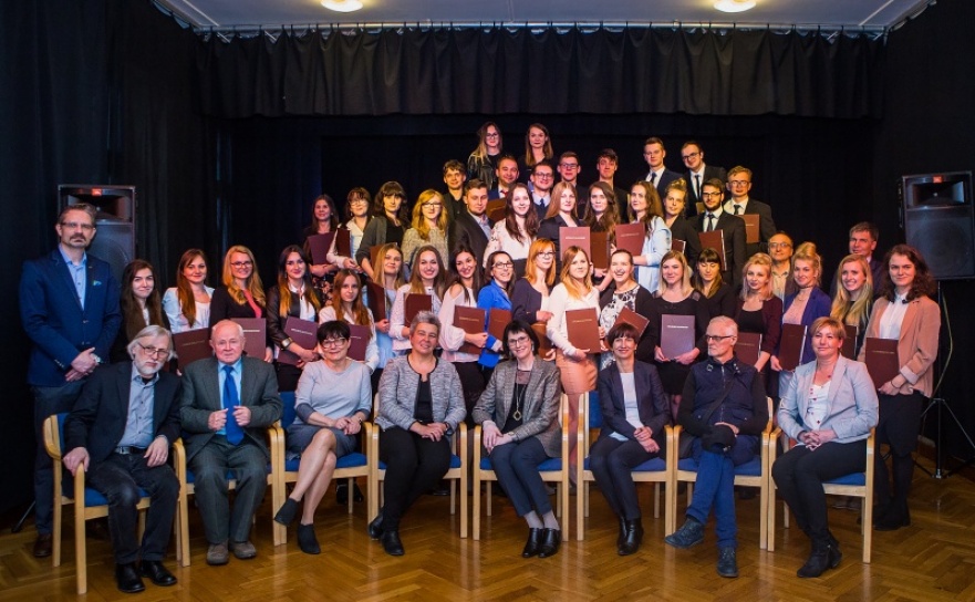 Uroczyste wręczenie dyplomów na kierunku architektura PWSZ w Raciborzu  - Serwis informacyjny z Raciborza - naszraciborz.pl