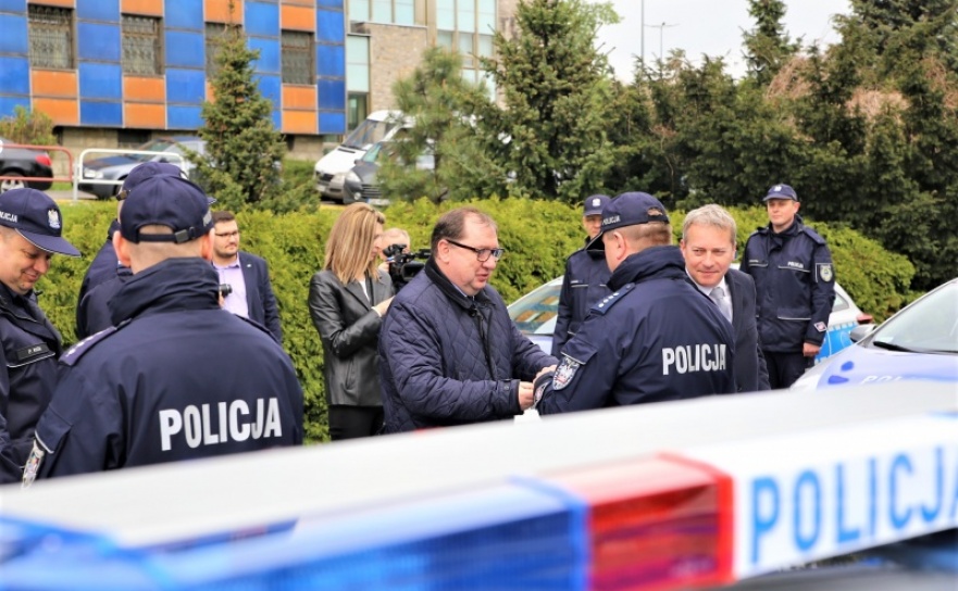 Hybrydy dla śląskiej policji  - Serwis informacyjny z Raciborza - naszraciborz.pl