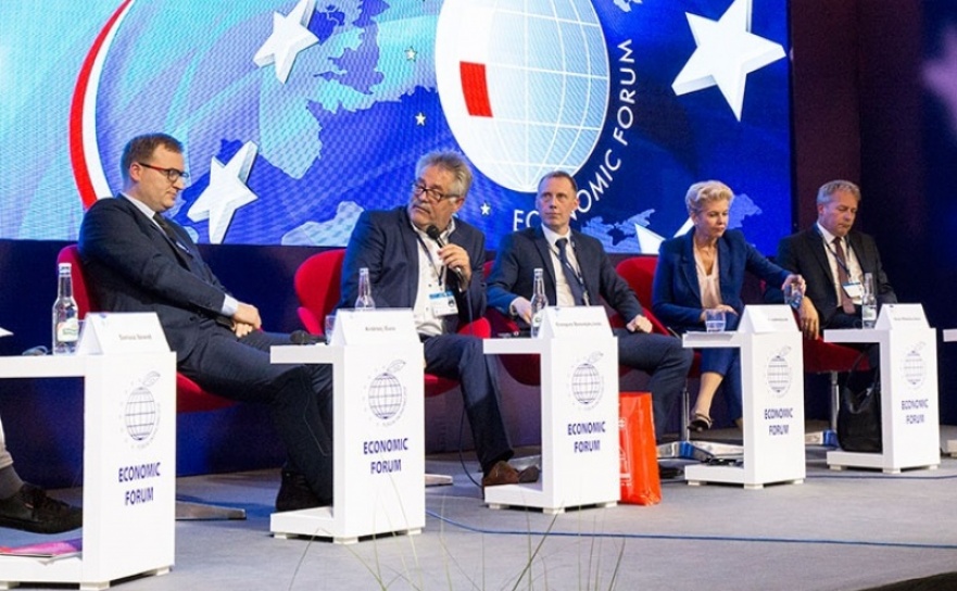 Smogowa rewolucja. Debata z udziałem marszałka województwa śląskiego na Forum Ekonomicznym w Krynicy  - Serwis informacyjny z Raciborza - naszraciborz.pl