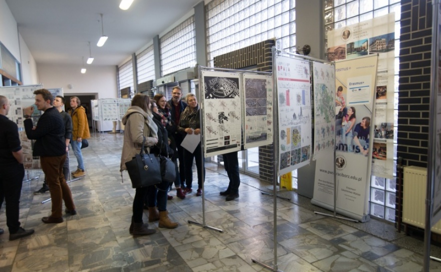 Odnowa centrów śląskich miast - wystawa prac architektonicznych w raciborskiej PWSZ - Serwis informacyjny z Raciborza - naszraciborz.pl
