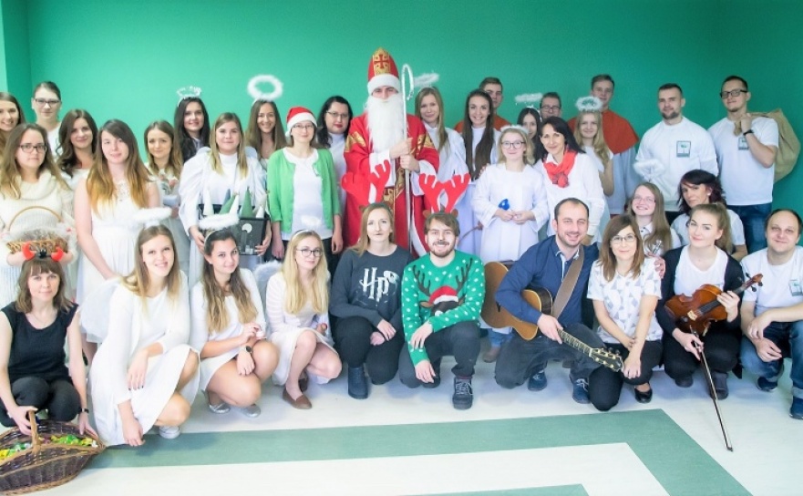 Z sercem na dłoni odwiedzili chorych w raciborskim szpitalu - Serwis informacyjny z Raciborza - naszraciborz.pl