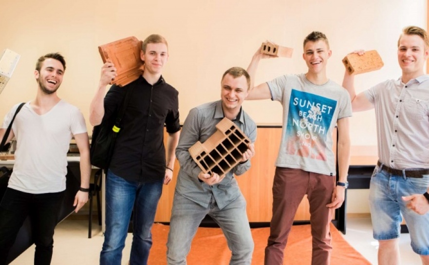 Ostatni egzamin online na kierunek ARCHITEKTURA w PWSZ w Raciborzu!  - Serwis informacyjny z Raciborza - naszraciborz.pl