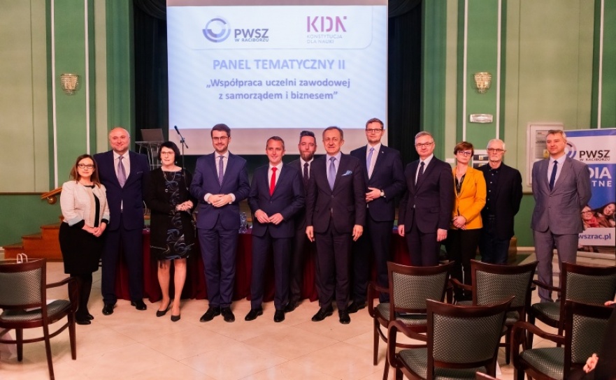 W Raciborzu dyskutowano o konstytucji dla nauki  - Serwis informacyjny z Raciborza - naszraciborz.pl