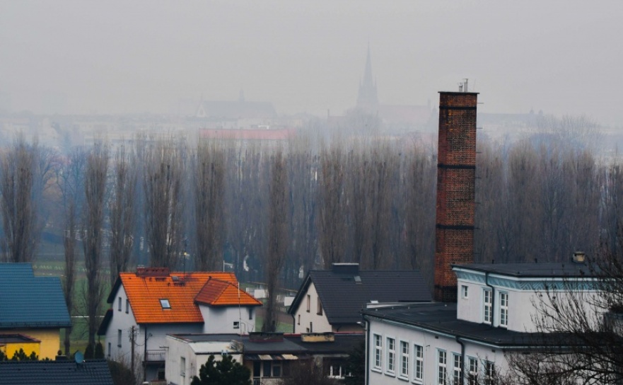 Pomiędzy faktami a mitami. Co czwarty Polak uważa, że smog dotyczy tylko dużych miast  - Serwis informacyjny z Raciborza - naszraciborz.pl