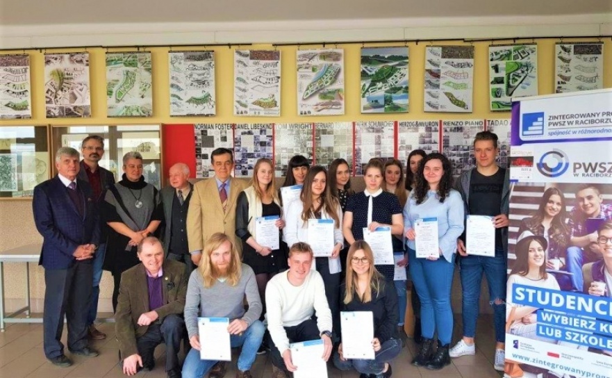 Architekci kończą studia w PWSZ w Raciborzu z nowymi kompetencjami - Serwis informacyjny z Raciborza - naszraciborz.pl