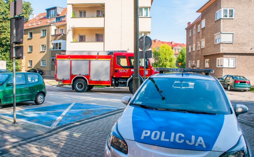 Raport 998. Wypadek przy Waryńskiego. Mężczyznę poraził prąd - Serwis informacyjny z Raciborza - naszraciborz.pl