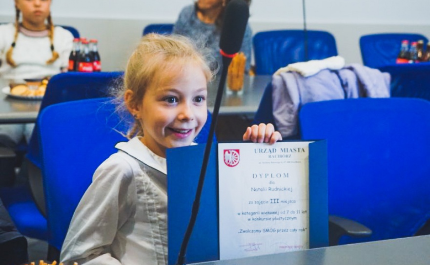 Wręczono nagrody w konkursie Zwalczamy SMOG przez cały rok  - Serwis informacyjny z Raciborza - naszraciborz.pl