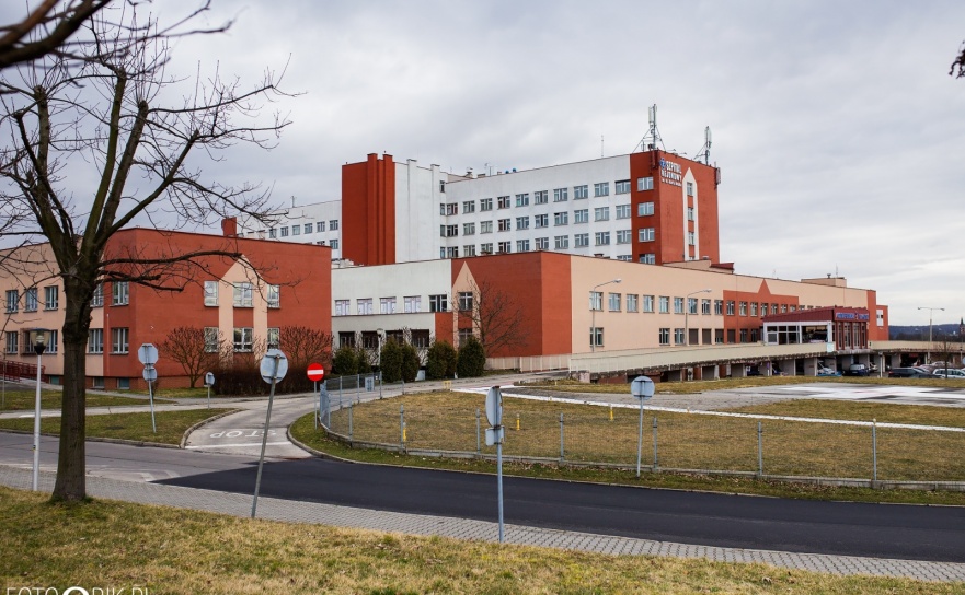 Fundusz wyciąga rękę do szpitali. Milion na utylizację odpadów - Serwis informacyjny z Raciborza - naszraciborz.pl