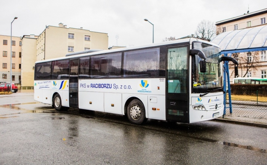 Wojna na Bliskim Wschodzie uderza w koszty raciborskiego PKS-u. Powiat zapłaci więcej - Serwis informacyjny z Raciborza - naszraciborz.pl