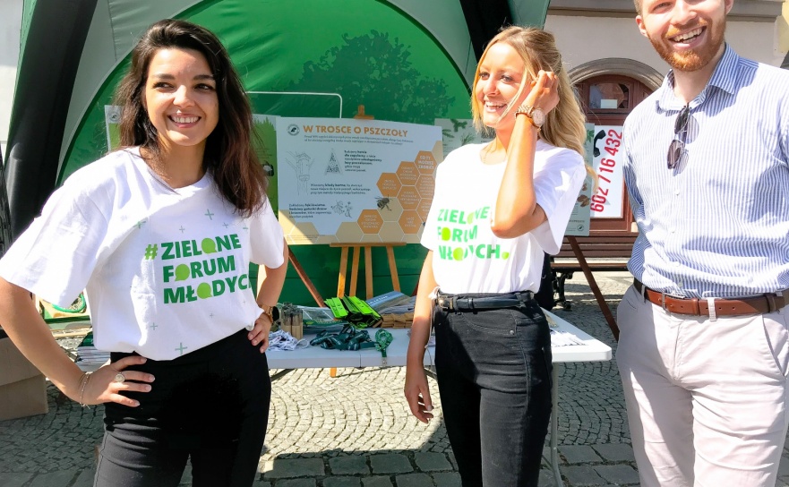 Młodzieżowa Rada Ekologiczna na raciborskim Rynku  - Serwis informacyjny z Raciborza - naszraciborz.pl