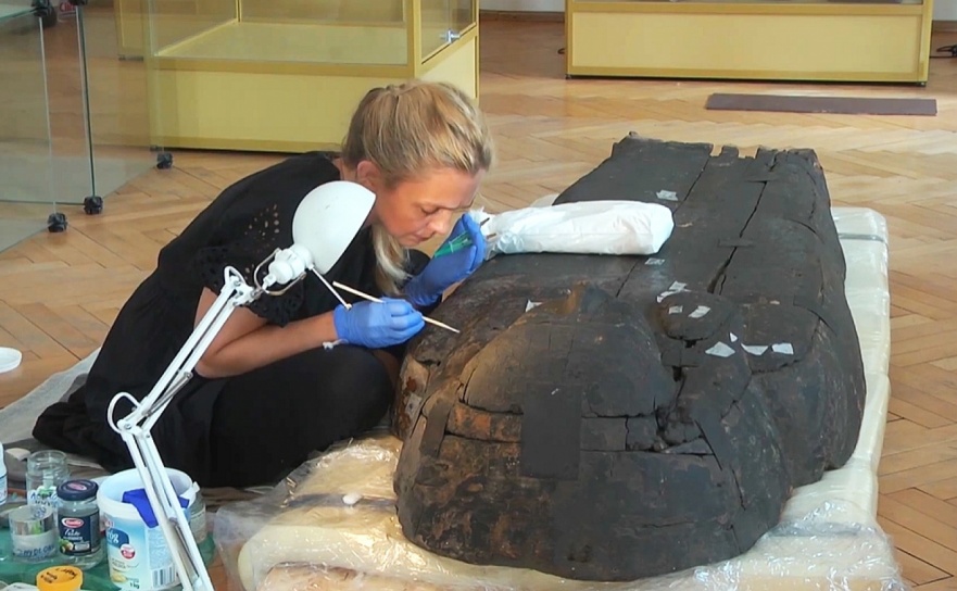 Odczytano nieznane hieroglify z sarkofagu raciborskiej mumii - Serwis informacyjny z Raciborza - naszraciborz.pl