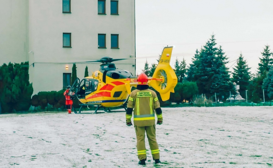 Cztery zastępy strażaków i śmigłowiec w Bieńkowicach