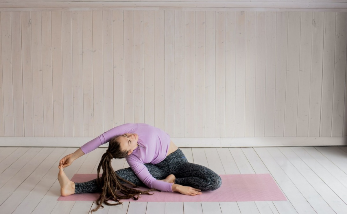 Kostki do jogi na co dzień – akcesorium przydatne przy nauce i regularnej praktyce - Serwis informacyjny z Raciborza - naszraciborz.pl