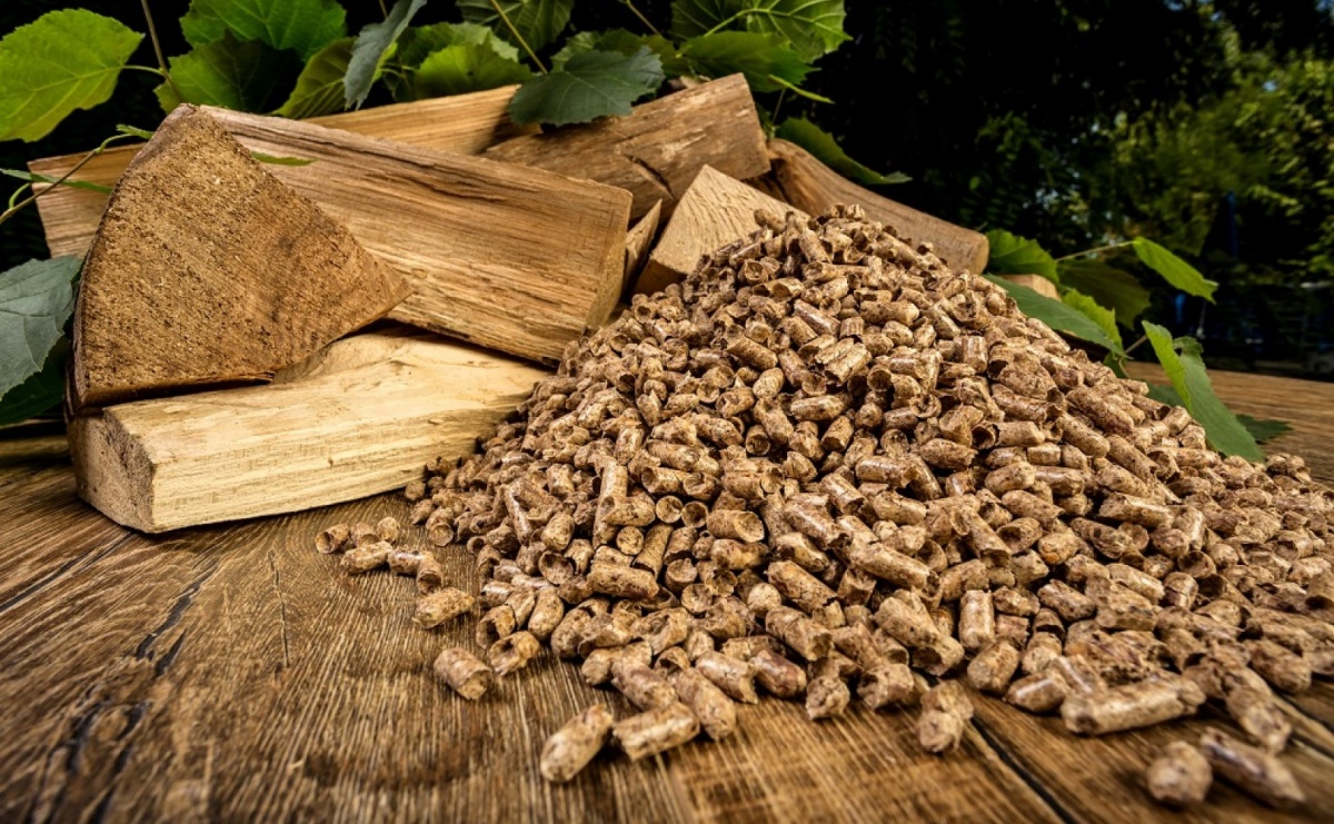 Kominek na pellet jako efektywne źródło ciepła - Serwis informacyjny z Raciborza - naszraciborz.pl