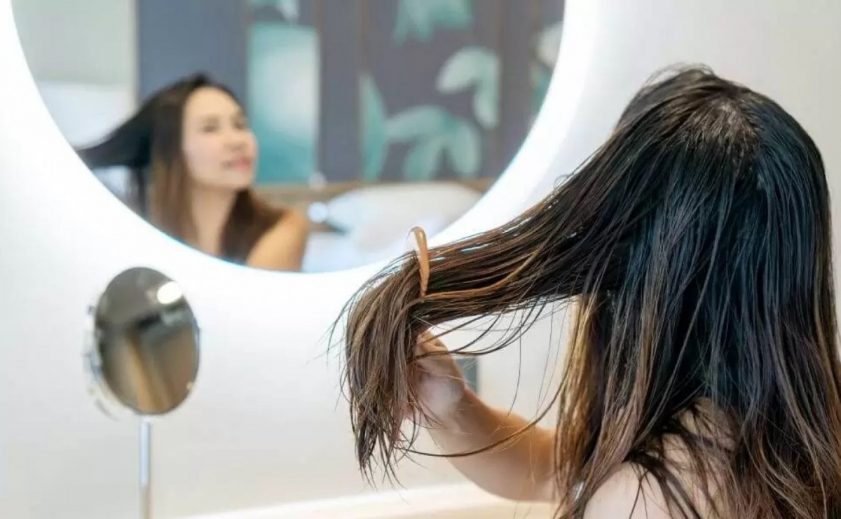 Skuteczne sposoby na przetłuszczające się włosy - Serwis informacyjny z Raciborza - naszraciborz.pl