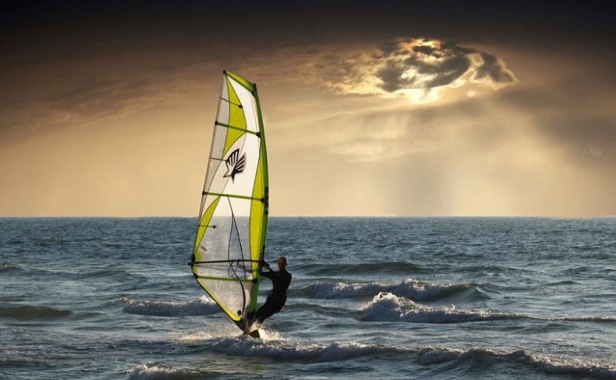 Windsurfing jesienią? Wystarczy dobre przygotowanie! - Serwis informacyjny z Raciborza - naszraciborz.pl