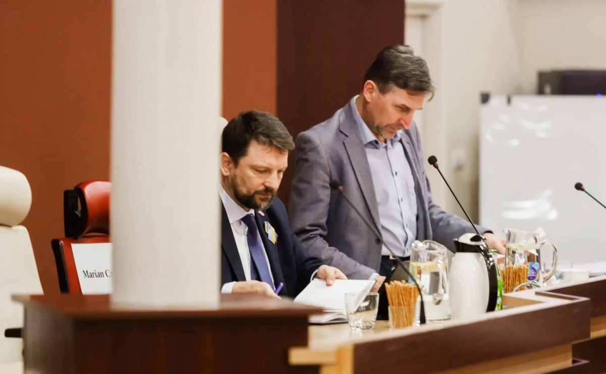 7 maja pierwsze sesje nowych rad oraz ślubowanie prezydenta - Serwis informacyjny z Raciborza - naszraciborz.pl