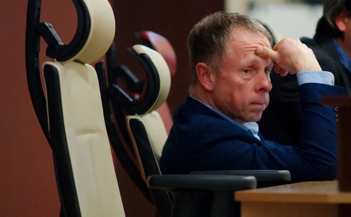 Dyrektor Ekonomika wydał oświadczenie. Ma związek z udziałem uczniów w briefingu z polityką w tle - Serwis informacyjny z Raciborza - naszraciborz.pl