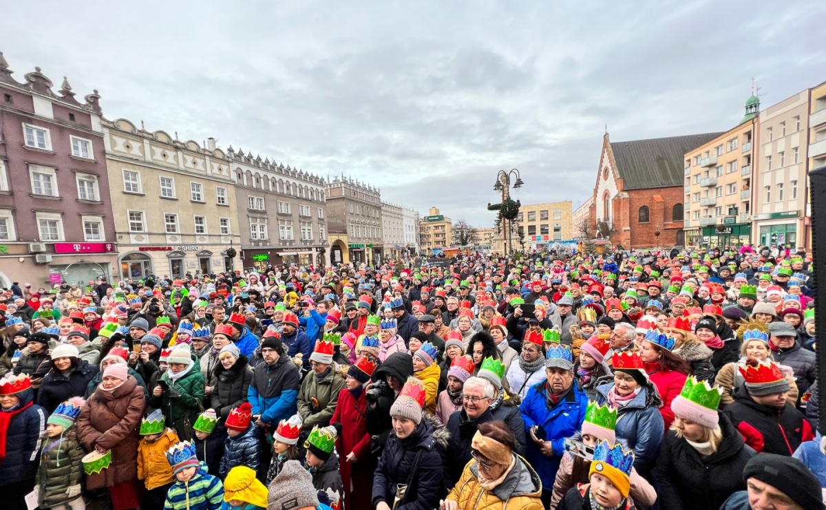 Raciborski Orszak Trzech Króli. Zbiórka przy szkole muzycznej, potem na Rynek - Serwis informacyjny z Raciborza - naszraciborz.pl