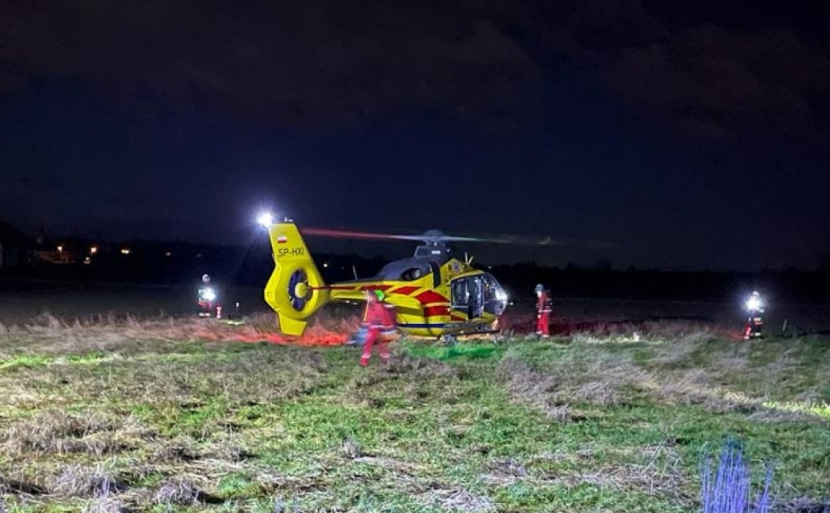 Wieczór pełen interwencji. Strażacy gasili komin, zabezpieczali drogę i ratowali życie - Serwis informacyjny z Raciborza - naszraciborz.pl