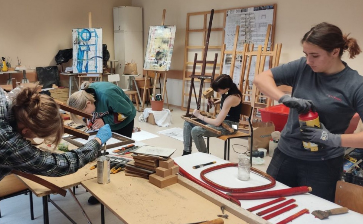 Warsztaty z meblarstwa w Instytucie Architektury ANS - Serwis informacyjny z Raciborza - naszraciborz.pl