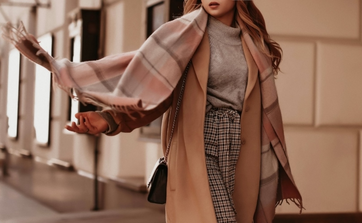 Jaki krój powinien mieć płaszcz damski? - Serwis informacyjny z Raciborza - naszraciborz.pl