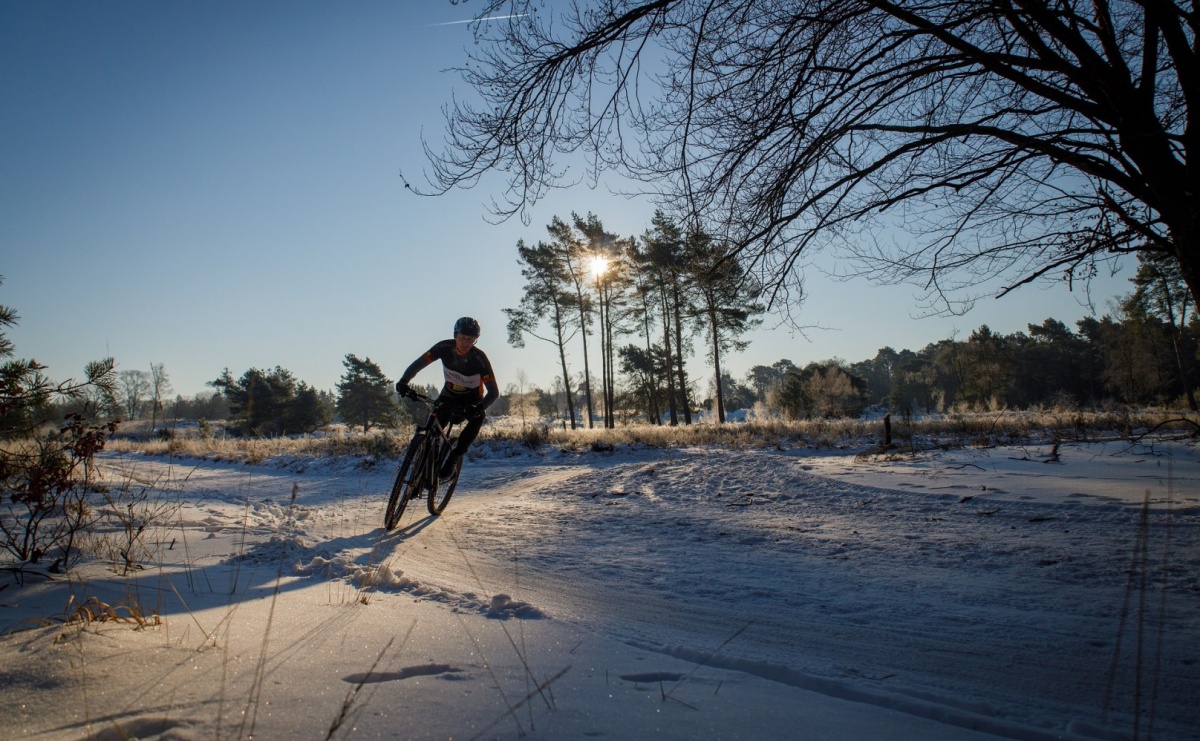 Jazda rowerem a 4 pory roku. Jak się dobrze ubrać na każdą pogodę? - Serwis informacyjny z Raciborza - naszraciborz.pl