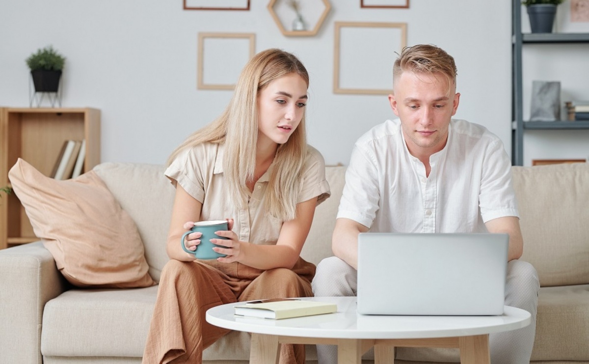 Nieoczywiste rzeczy, które możesz załatwić bez wychodzenia z domu - Serwis informacyjny z Raciborza - naszraciborz.pl