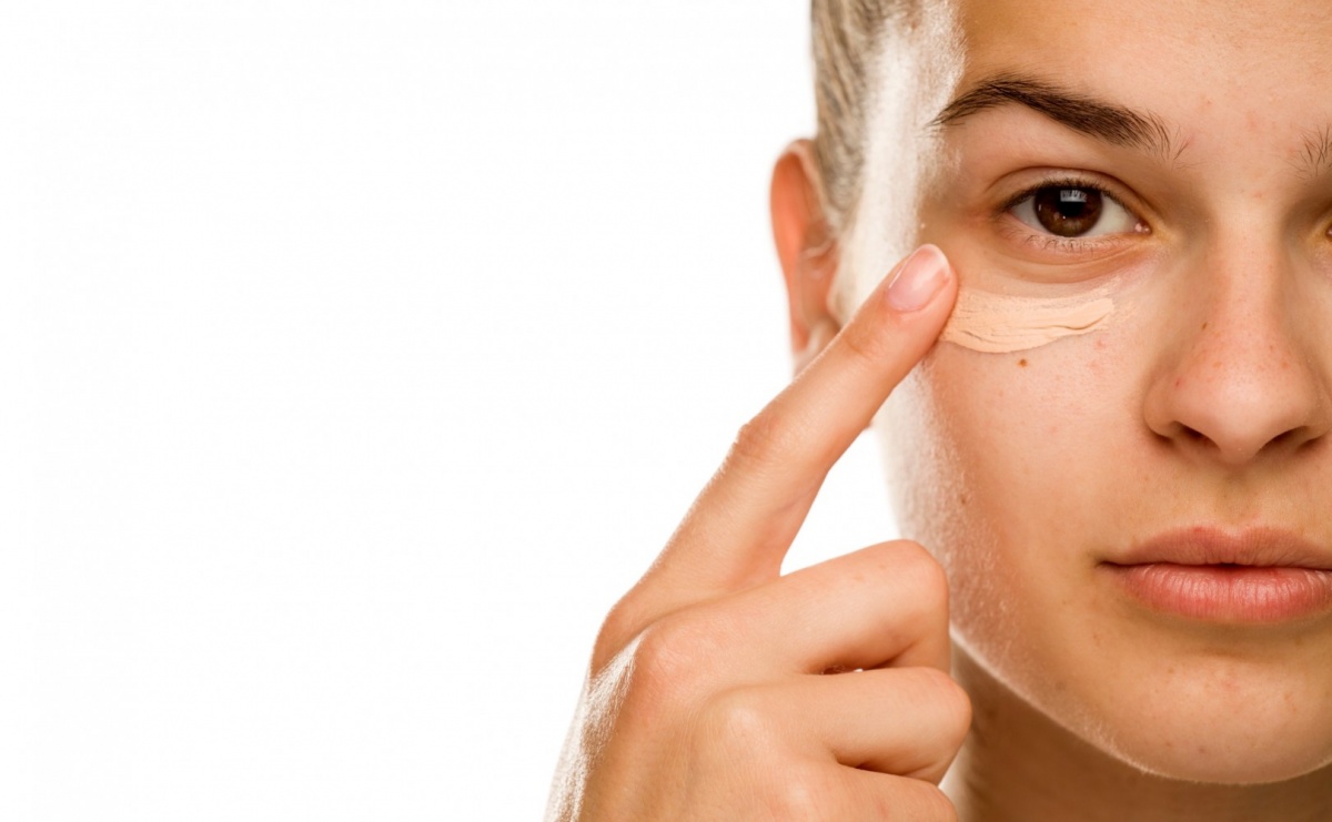 Jak zmniejszyć cienie i worki pod oczami? - Serwis informacyjny z Raciborza - naszraciborz.pl