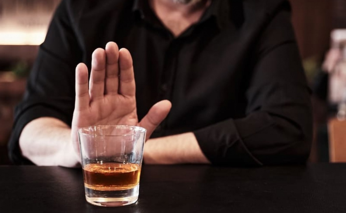 Jak wyjść z nałogu alkoholowego? Wskazówki, które mogą uratować życie - Serwis informacyjny z Raciborza - naszraciborz.pl