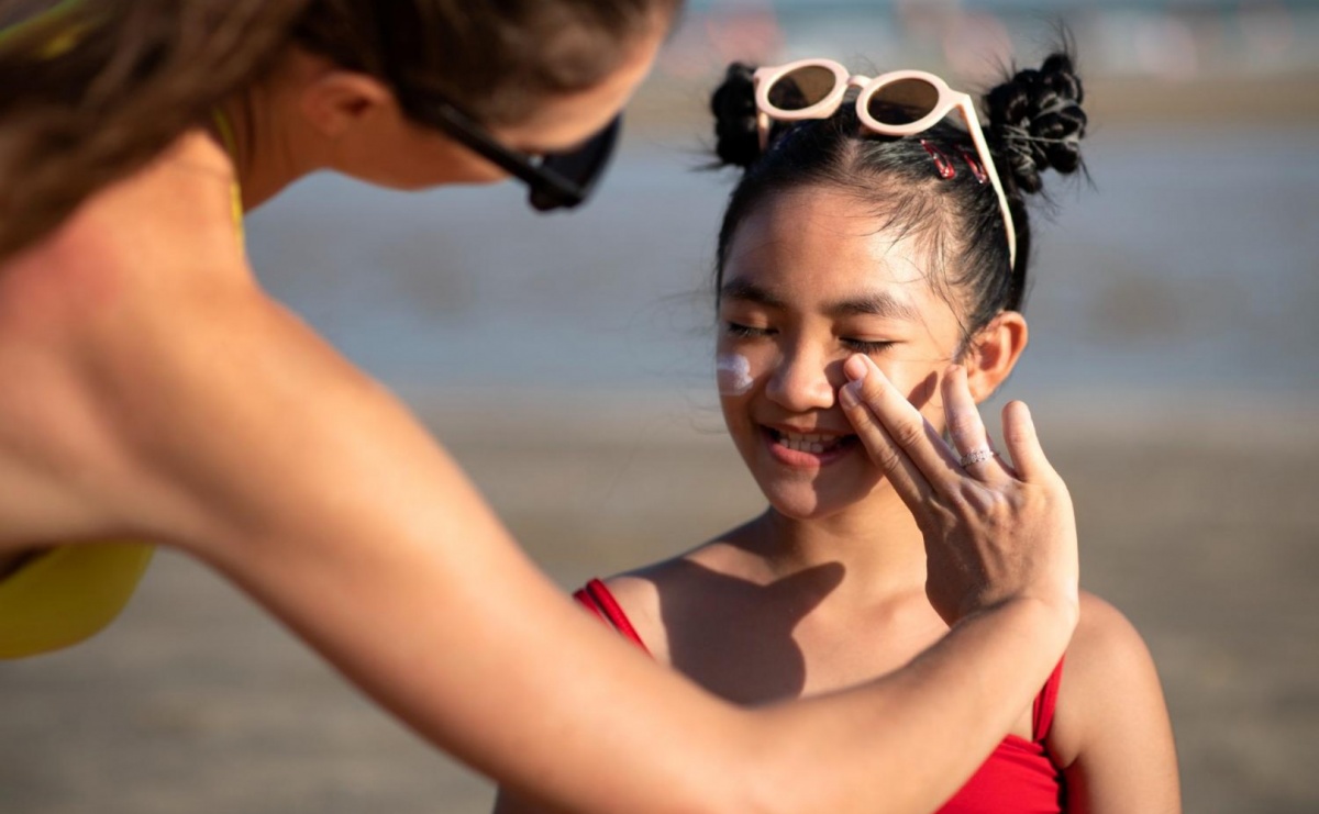 Kosmetyki z SPF. Przygotuj skórę na słoneczne dni. - Serwis informacyjny z Raciborza - naszraciborz.pl