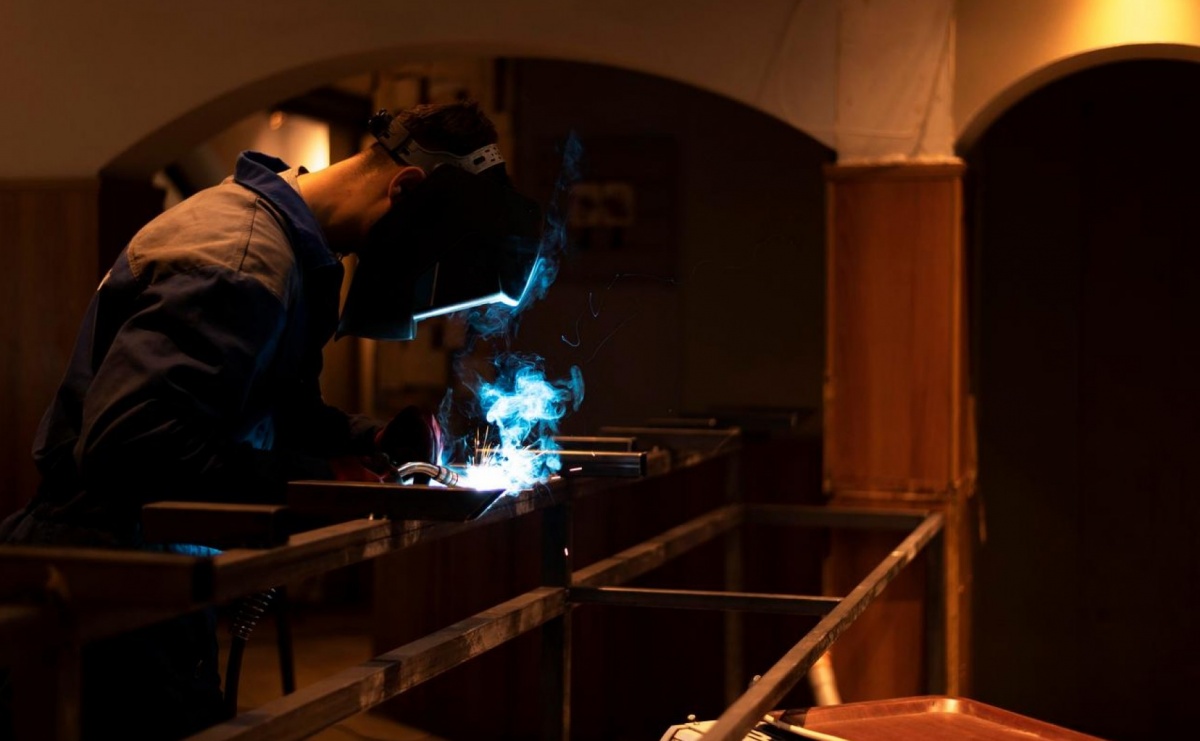 Innowacyjna spawalnia – jakie urządzenia powinny się tam znaleźć? - Serwis informacyjny z Raciborza - naszraciborz.pl