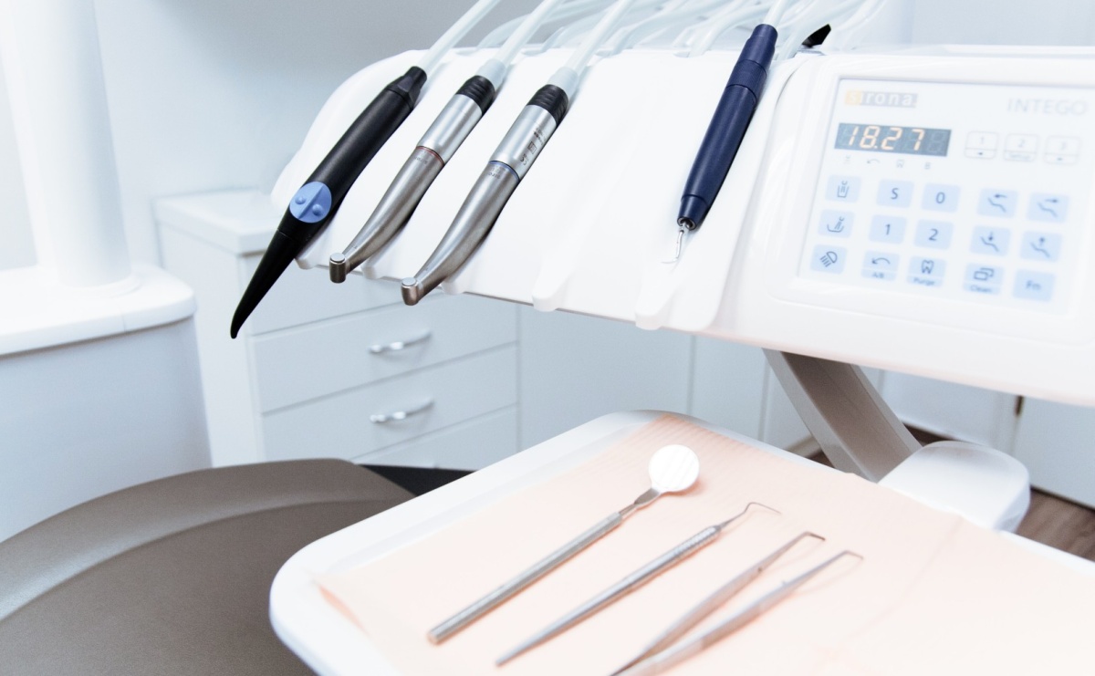 Dlaczego warto zdecydować się na jeden z kierunków stomatologicznych w szkole policealnej GoWork? - Serwis informacyjny z Raciborza - naszraciborz.pl