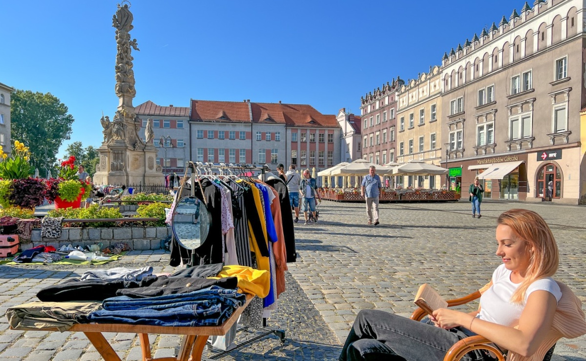 Wietrzymy swoje szafy i sprzedajemy - Serwis informacyjny z Raciborza - naszraciborz.pl