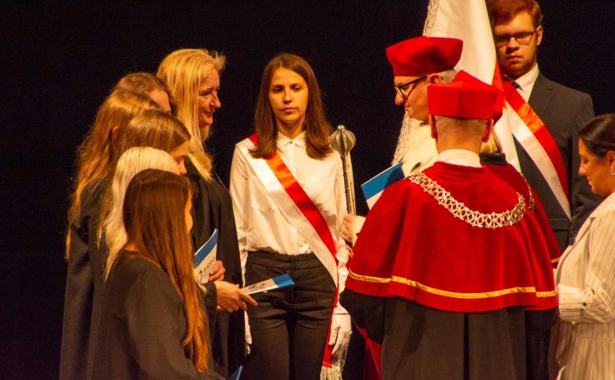 Uczelnia w dynamicznie zmieniającym się świecie. Gaudeamus igitur w raciborskiej ANS - Serwis informacyjny z Raciborza - naszraciborz.pl