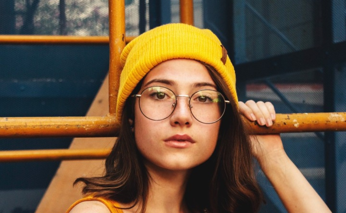 Czapki beanie: uniwersalny dodatek, który pasuje do każdej stylizacji - Serwis informacyjny z Raciborza - naszraciborz.pl