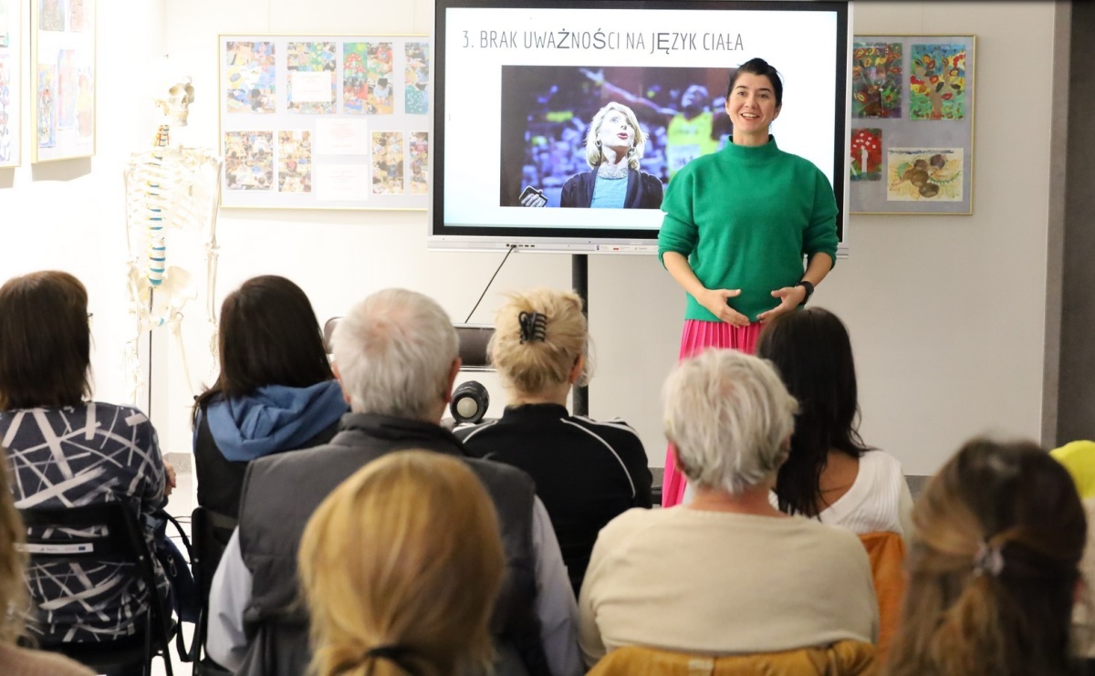 Biblioteka z pasją: o nawykach opowie trenerka mentalna Patrycja Chomiczewska - Serwis informacyjny z Raciborza - naszraciborz.pl