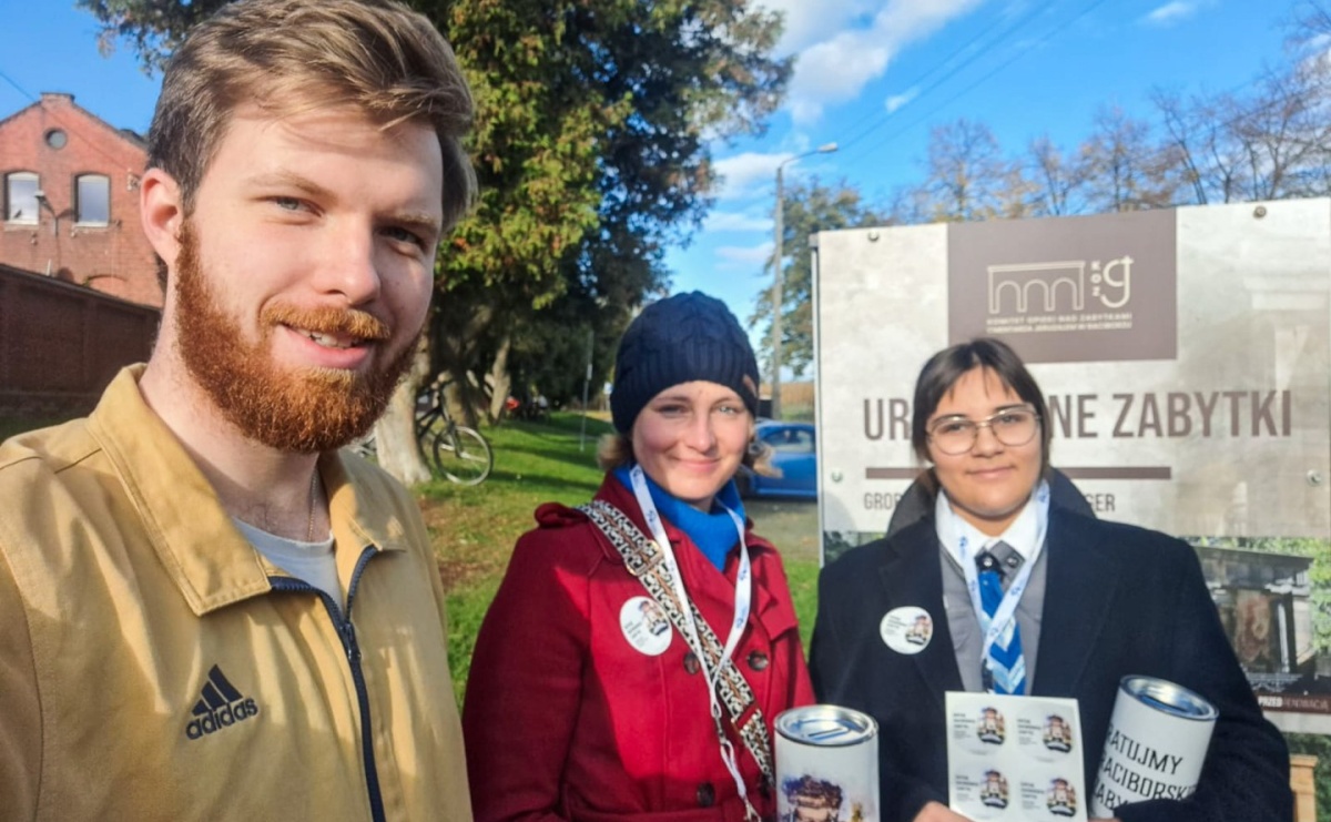 Razem ocalmy pamięć – czwarta kwesta na cmentarzu Jeruzalem - Serwis informacyjny z Raciborza - naszraciborz.pl