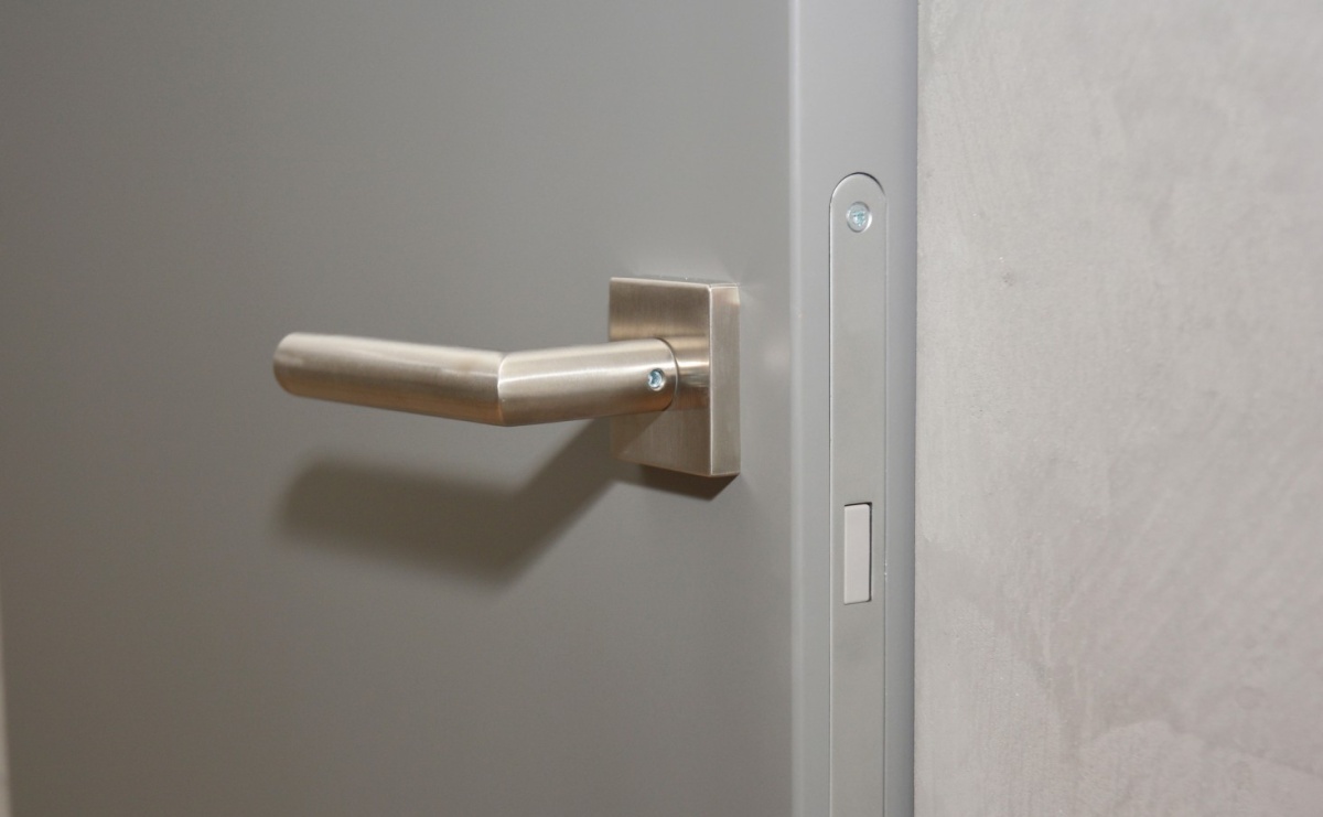 Drzwi Wewnątrzklatkowe: Przepustka do Świata Komfortu i Bezpieczeństwa - Serwis informacyjny z Raciborza - naszraciborz.pl