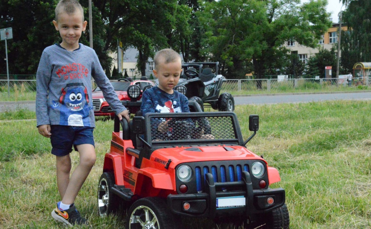 Samochody elektryczne dla dzieci – jak rozwijać umiejętności dziecka poprzez zabawę - Serwis informacyjny z Raciborza - naszraciborz.pl
